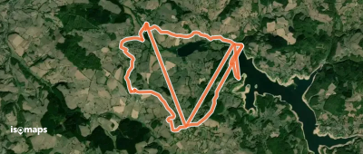 Les rives du petit lac de Pannecière